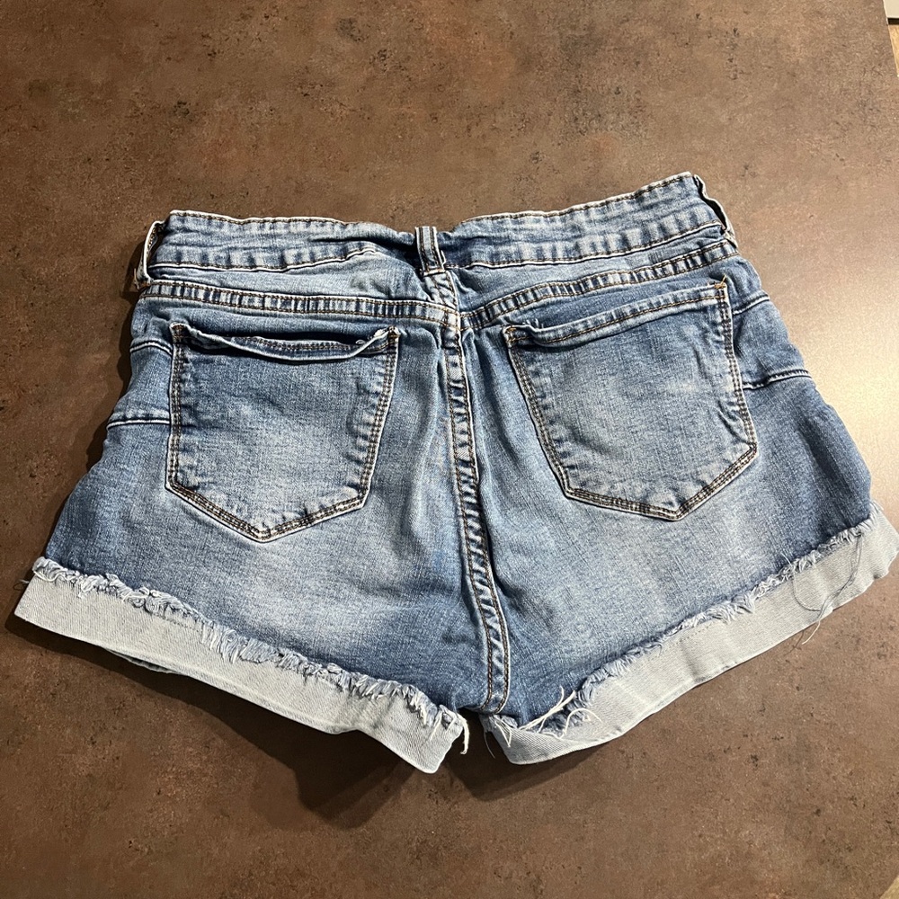High Waist Distressed Denim Shorts - Picture 3 of 3
